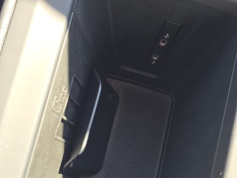 New 2026 Volkswagen Tiguan SE image 25