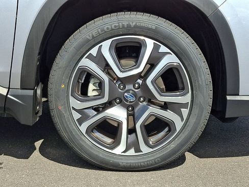 Used 2023 Subaru Ascent Limited w/ Technology Package AWD/4WD image 8