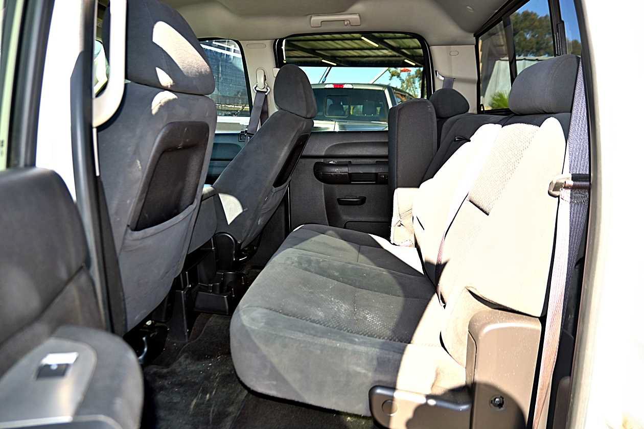 Used 2008 Chevrolet Silverado 3500 LT w/ EZ-Lift Tailgate Package RWD image 9