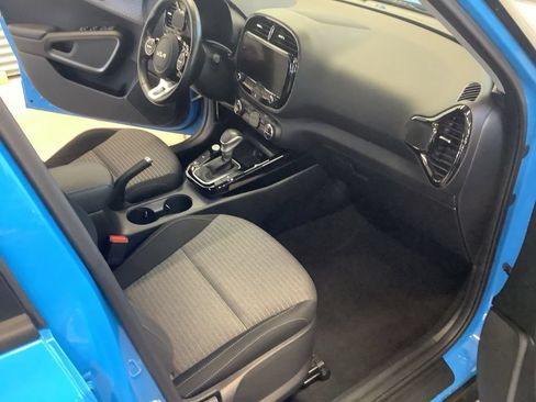 Certified 2024 Kia Soul EX FWD image 17
