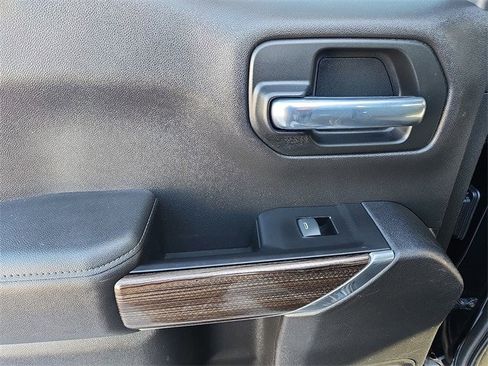 Used 2019 Chevrolet Silverado 1500 RST image 27