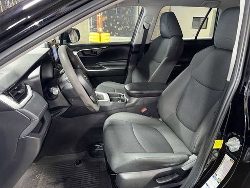 Certified 2021 Toyota RAV4 LE image 15