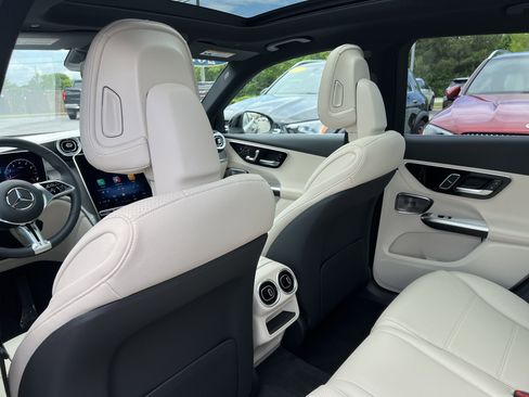 Certified 2025 Mercedes-Benz GLC 300 GLC 300 image 27