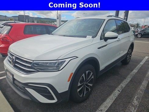 Used 2022 Volkswagen Tiguan S image 1