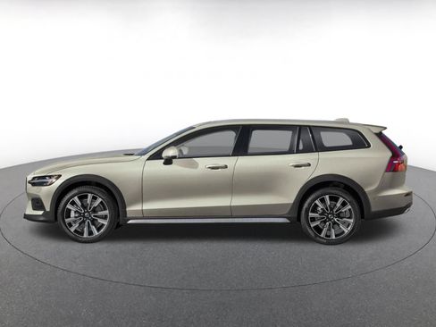 Used 2025 Volvo V60 B5 Cross Country Plus AWD/4WD image 9