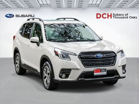 Certified 2023 Subaru Forester Premium AWD/4WD image 3