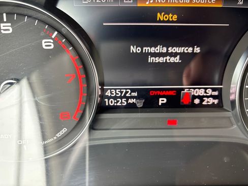 Used 2022 Audi Q5 2.0T Premium image 16