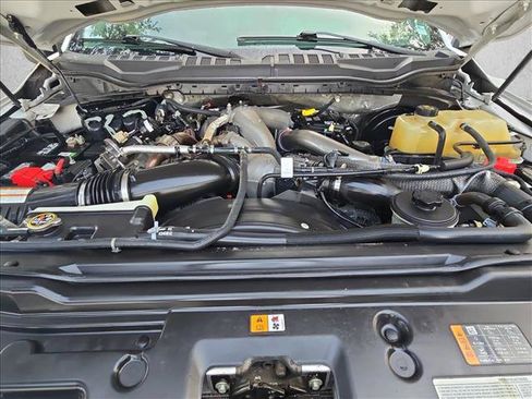 Used 2021 Ford F250 Lariat w/ Lariat Ultimate Package AWD/4WD image 24