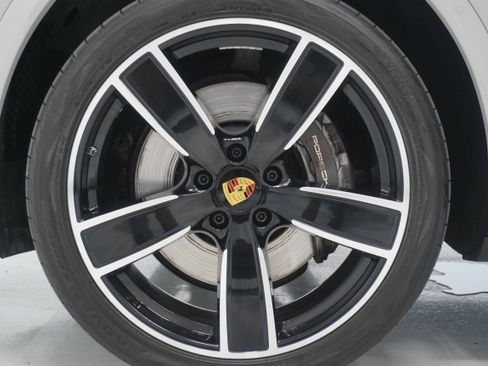Used 2022 Porsche Cayenne Coupe AWD/4WD image 33