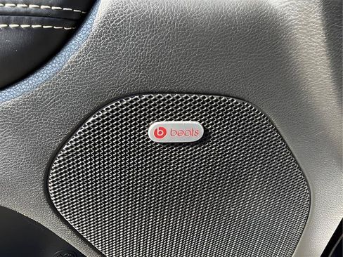 Used 2018 Dodge Durango SRT w/ Technology Group AWD/4WD image 21