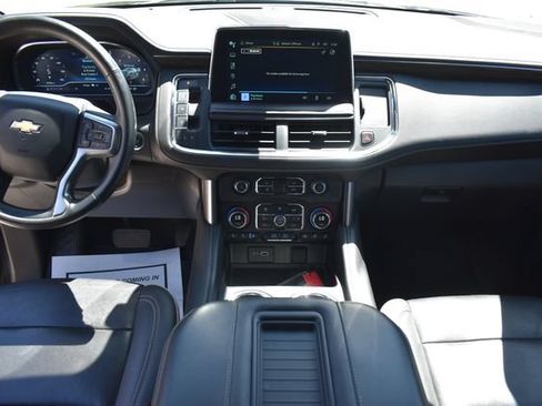 Used 2024 Chevrolet Suburban Premier AWD/4WD image 18