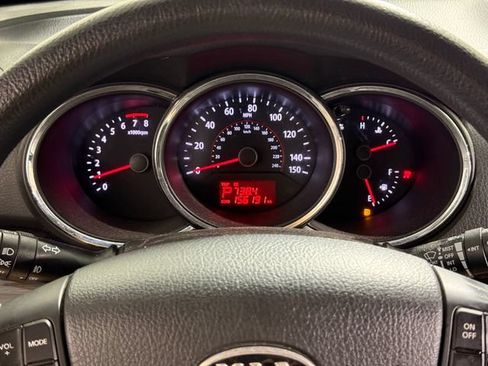 Used 2013 Kia Sorento LX w/ Value Pkg FWD image 25