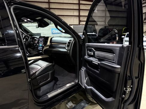 Used 2019 RAM 2500 Laramie AWD/4WD image 25