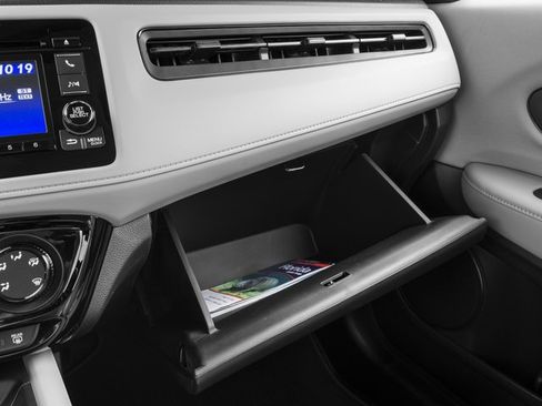 Used 2016 Honda HR-V LX image 17