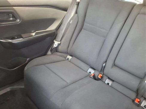 Used 2024 Nissan Rogue S FWD image 15