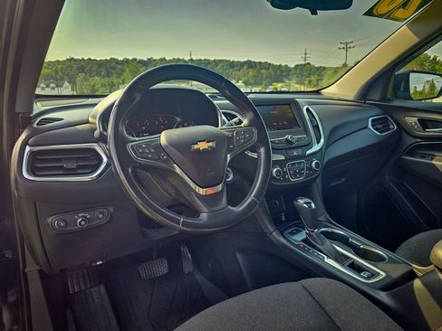 Used 2020 Chevrolet Equinox LT w/ Driver Convenience Package AWD/4WD image 13