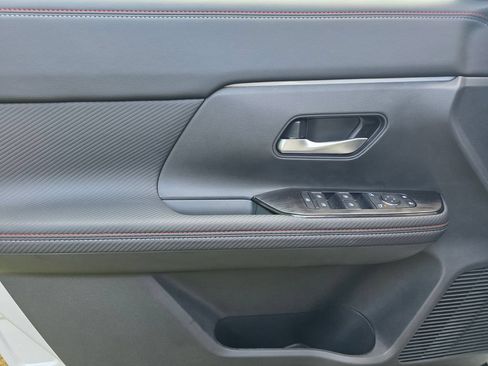 New 2026 Nissan Kicks SR AWD/4WD image 13