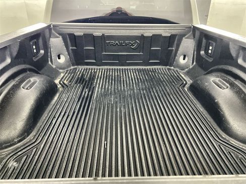 Used 2025 Ford F250 XLT image 19