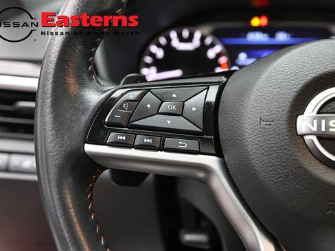 Used 2023 Nissan Altima 2.5 SR w/ SR Premium Package FWD image 15
