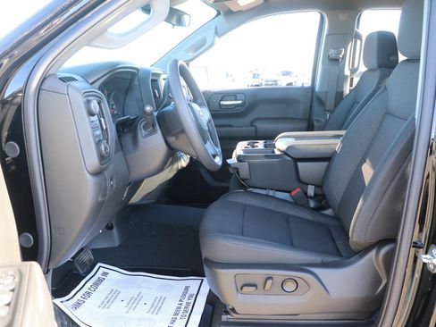 New 2026 Chevrolet Silverado 1500 Custom Trail Boss w/ LPO, Dark Essentials Package image 13