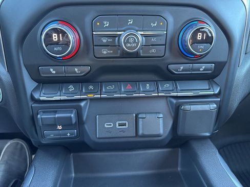 Used 2020 Chevrolet Silverado 1500 RST image 27