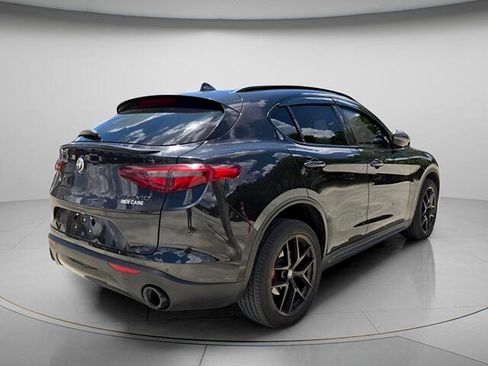 Used 2020 Alfa Romeo Stelvio w/ Nero Edizione RWD image 6