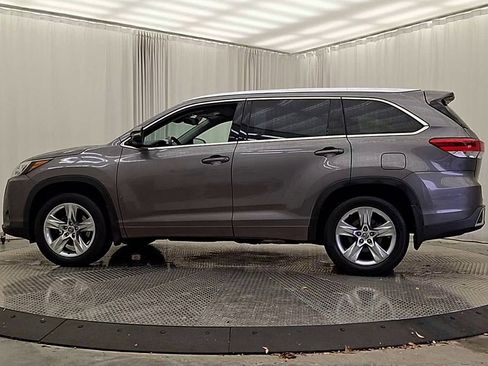 Certified 2018 Toyota Highlander Limited image 2