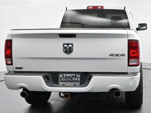 Used 2015 RAM 1500 Express AWD/4WD image 6