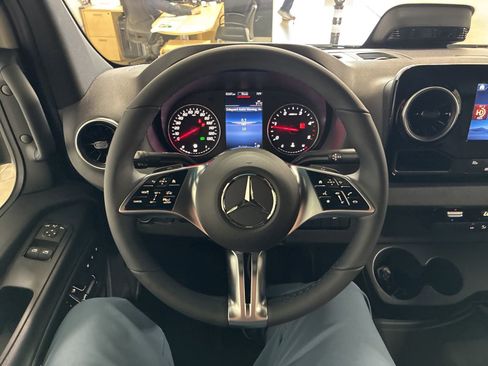 New 2025 Mercedes-Benz Sprinter 2500 image 12