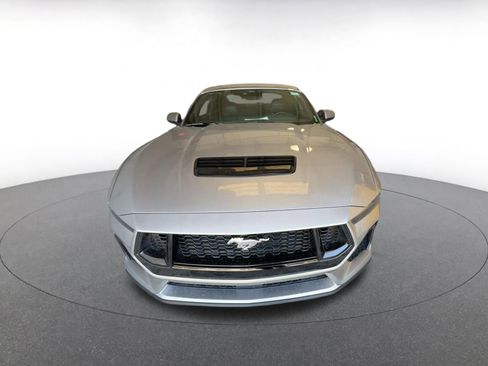 Used 2025 Ford Mustang GT Premium image 6