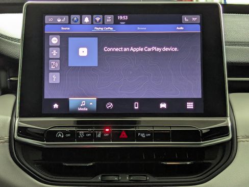 Used 2026 Jeep Compass Limited image 16