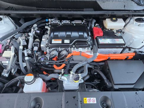 Certified 2025 Toyota bZ4X FWD image 24