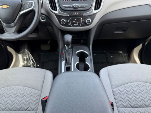 Used 2022 Chevrolet Equinox LT FWD image 12