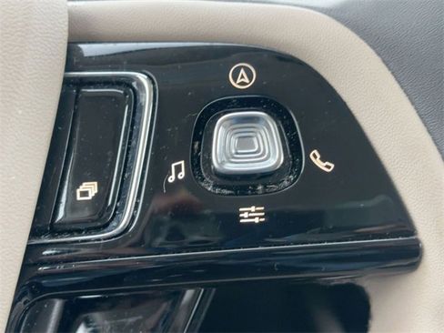 Used 2022 Lincoln Corsair AWD w/ Equipment Group 101A image 17