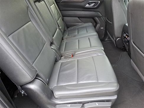 Used 2024 Chevrolet Suburban LT image 26