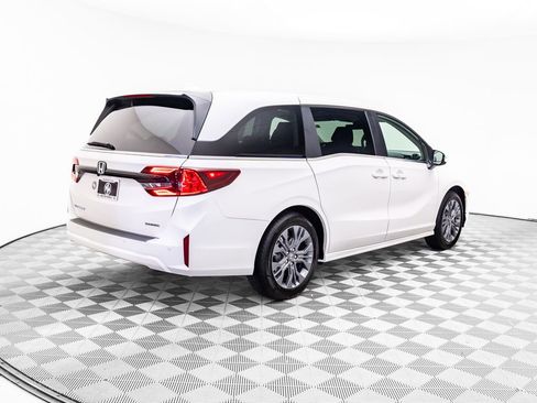 Certified 2026 Honda Odyssey Touring image 6