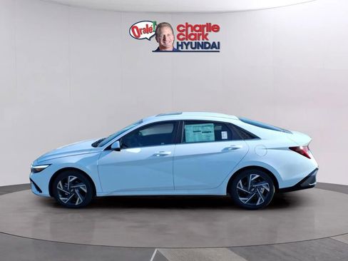 New 2026 Hyundai Elantra Limited image 2