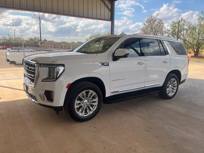 Used 2024 GMC Yukon SLT w/ SLT Luxury Package