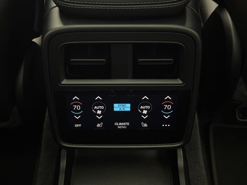 Used 2021 Porsche Taycan Turbo S image 21