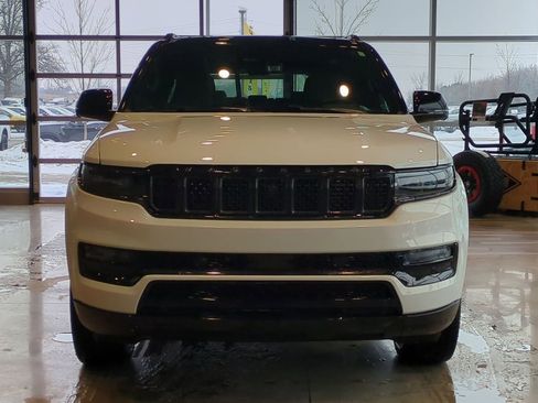 Used 2024 Jeep Grand Wagoneer Series II w/ Quick Order Packagew 28T image 10