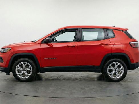 Used 2025 Jeep Compass Latitude image 5