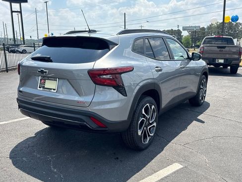 New 2026 Chevrolet Trax RS FWD image 6