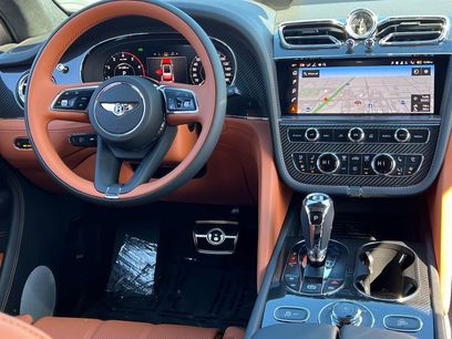Used 2025 Bentley Bentayga