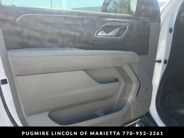 Used 2022 GMC Yukon SLT w/ SLT Premium Package AWD/4WD image 11