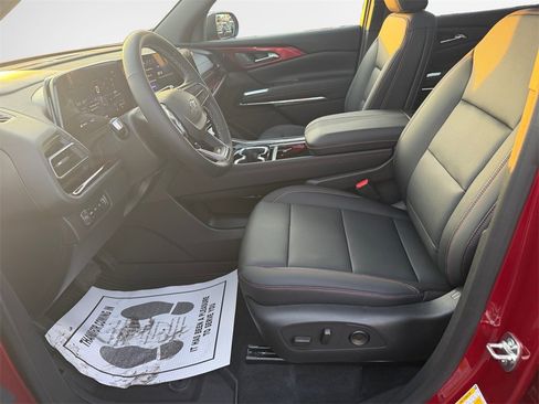 Used 2026 Chevrolet Traverse Z71 w/ Driver Confidence Package image 12