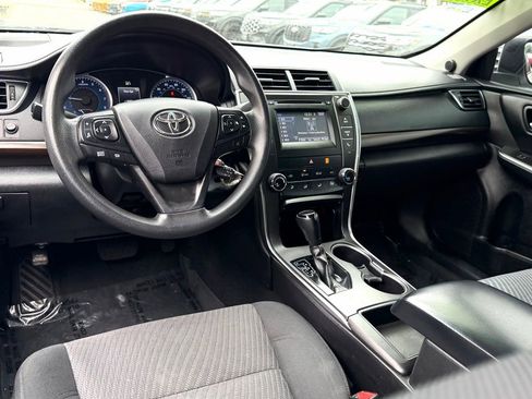 Used 2017 Toyota Camry LE image 27