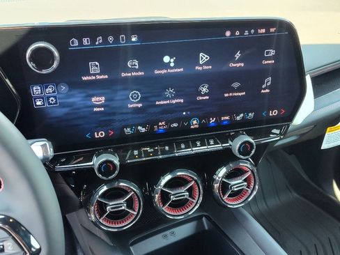 New 2025 Chevrolet Blazer EV RS image 12