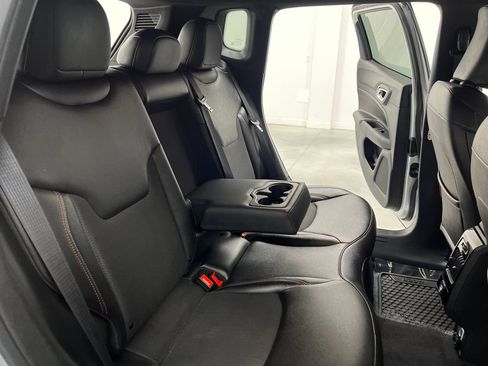 Used 2024 Jeep Compass Trailhawk image 16