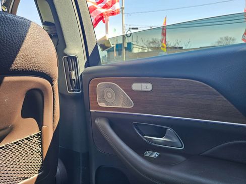 Used 2021 Mercedes-Benz GLE 350 4MATIC w/ Premium Package image 34