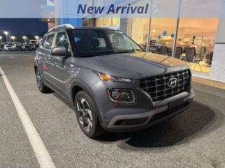 Used 2025 Hyundai Venue SEL FWD video 2